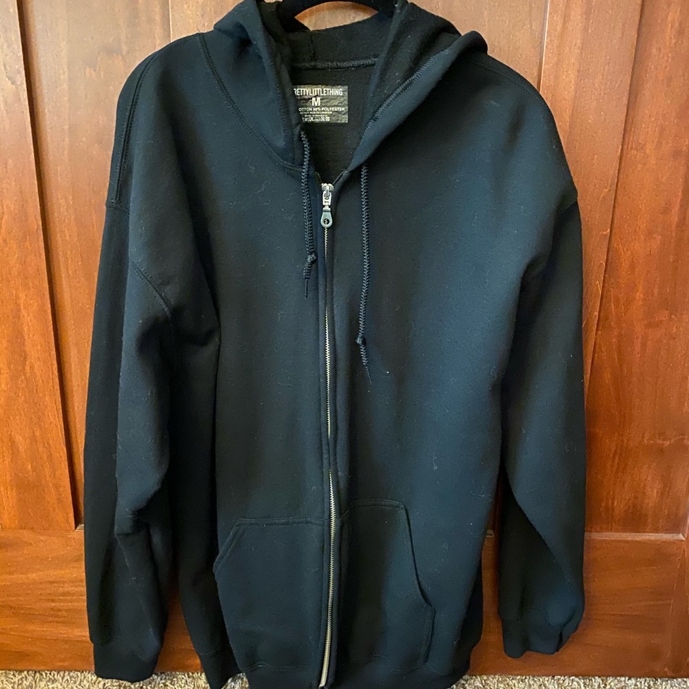 Pretty Little Thing Black Zip Up Size Medium